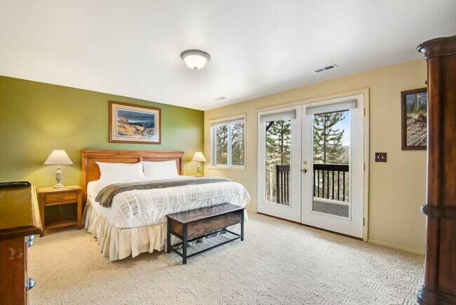 Building Photo - 281 Overlook Dr