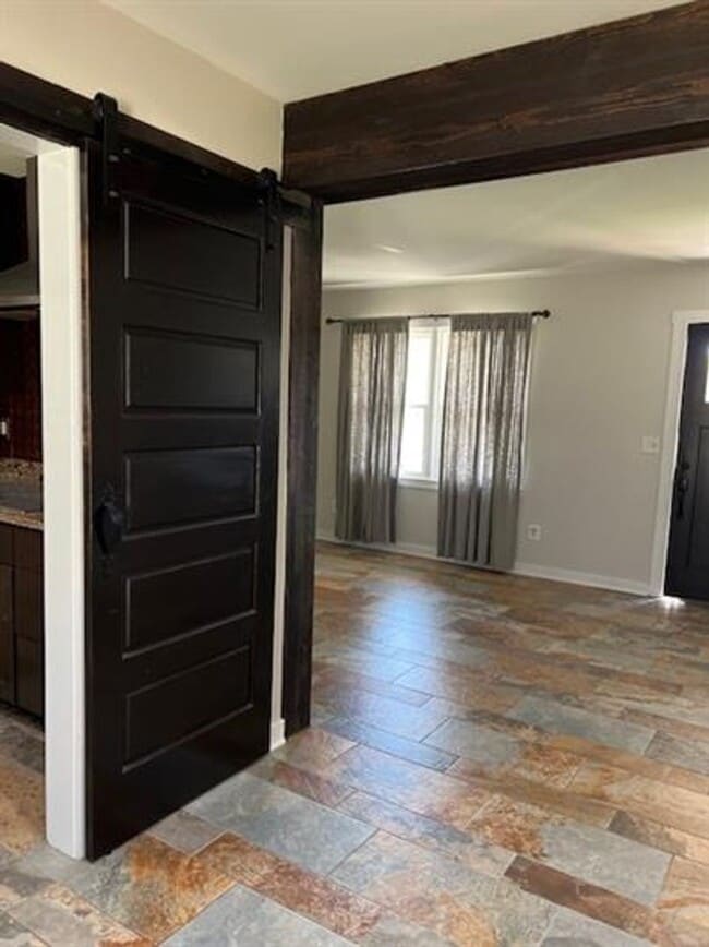 Building Photo - Renovated Brick Ranch Home