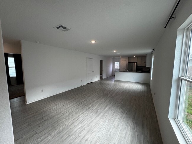 Building Photo - MOVE-IN SPECIAL! Modern 2024 New-Build with Open-Concept Living and Private Primary Suite in Wate...