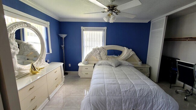 Building Photo - 1283 Larch Way