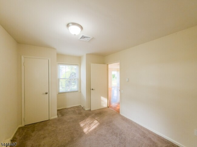 Building Photo - 227C Manchester Ln