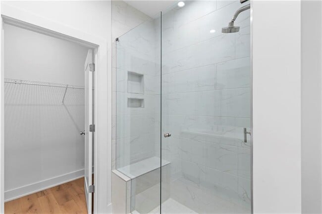 Building Photo - 201 New St