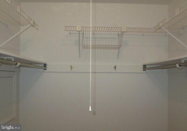 Building Photo - 526 Willow Turn