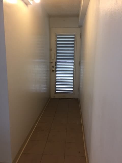 Building Photo - Well maintained 2 bedroom 1 bathroom unit ...