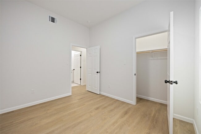 Building Photo - 309 Massachusetts St