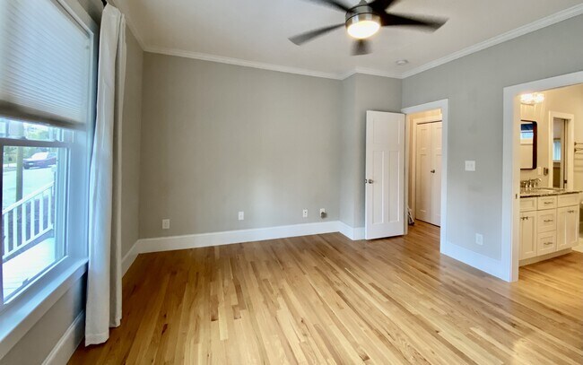 Building Photo - 305 Mallard Ave