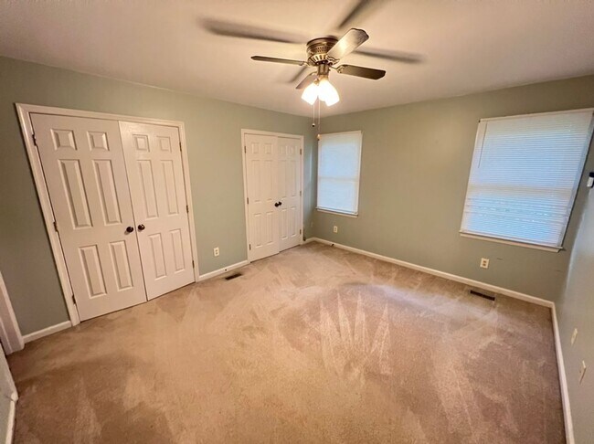 Building Photo - Quiet 3 bedroom cul-de-sac home in Rolling...