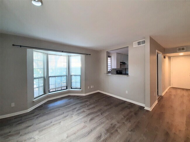 Building Photo - 767 Bering Dr