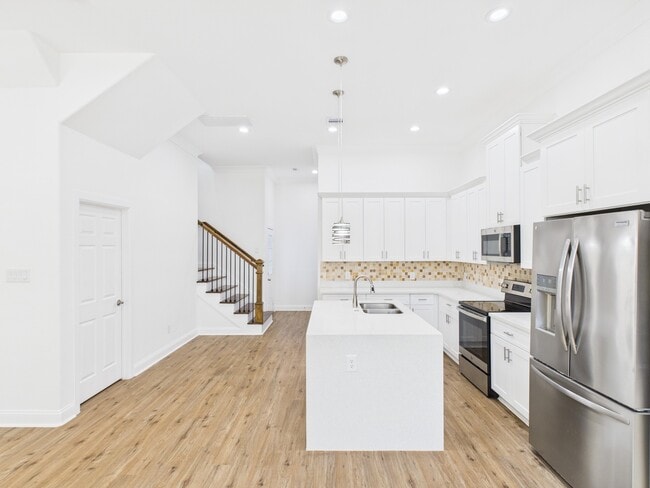 Building Photo - 4619 Stassen St