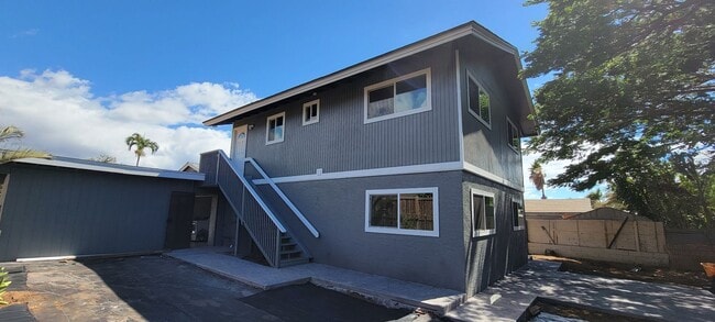 Building Photo - Kinaole