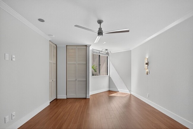 Building Photo - Spacious Marina District 1BR Condo with Modern Upgrades & Parking