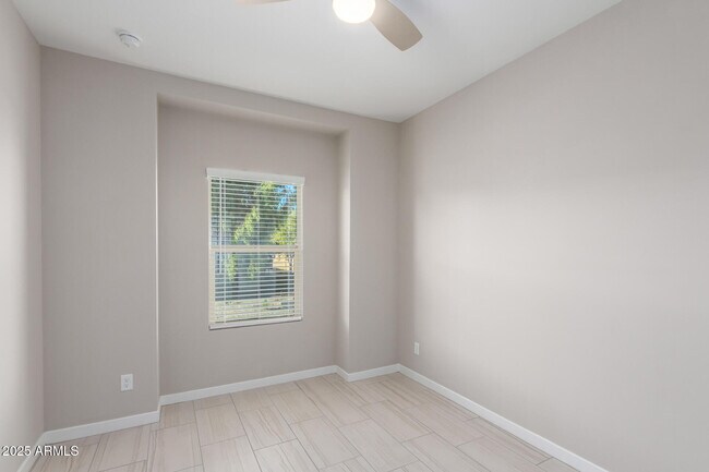 Building Photo - 2134 W Harmont Dr