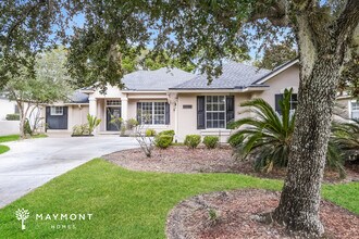 Building Photo - 1027 Green Pine Cir