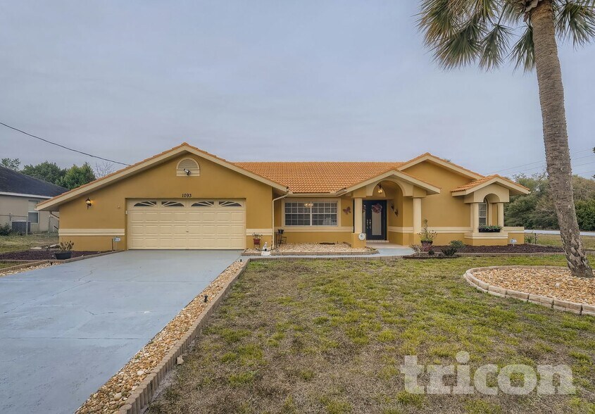 Building Photo - 1093 Dunlap Ave