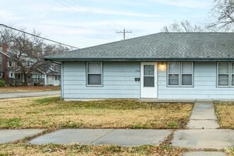 Building Photo - 1700 SW Central Park Ave