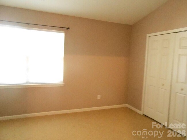 Building Photo - 10260 Reindeer Way Ln