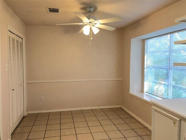 Building Photo - 16815 Bougainvilla Ln