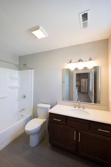 Building Photo - 2507 S Howell Ave