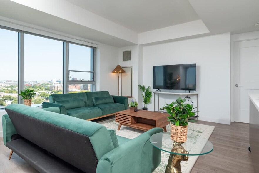 Building Photo - 425 Massachusetts Ave