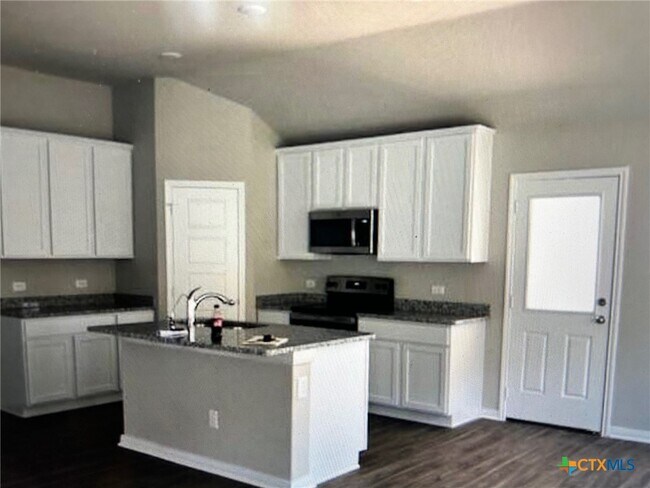 Building Photo - 1109 Elm Fall