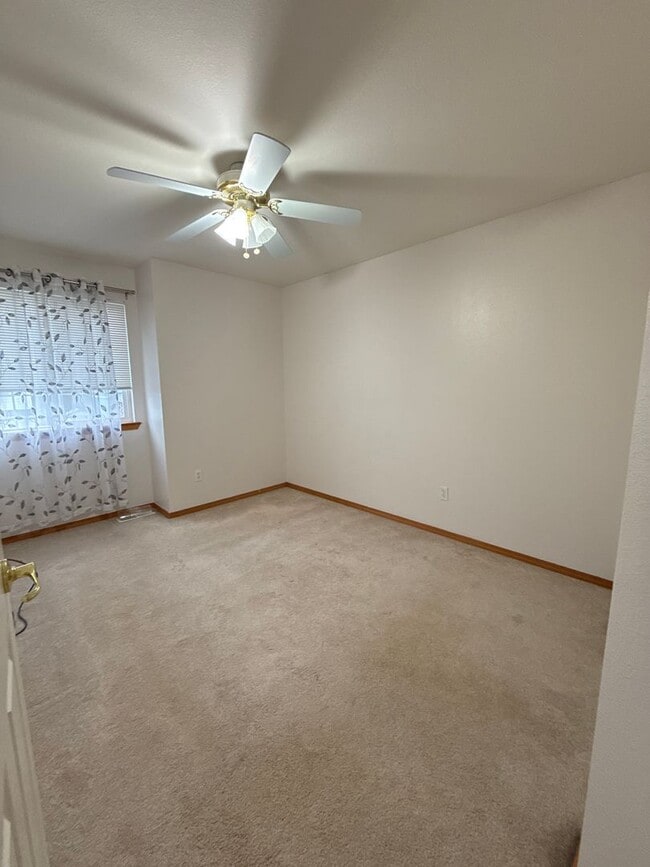 Building Photo - Private 4BD/3BTH Home on Quiet Drive | Lake Stevens Mission Ridge Community