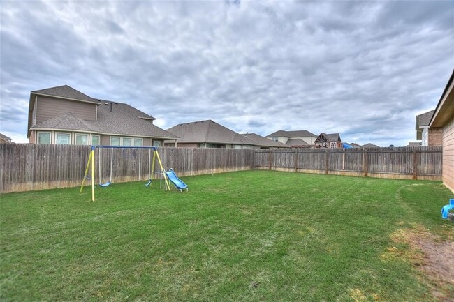 Building Photo - 8072 Bassano Dr