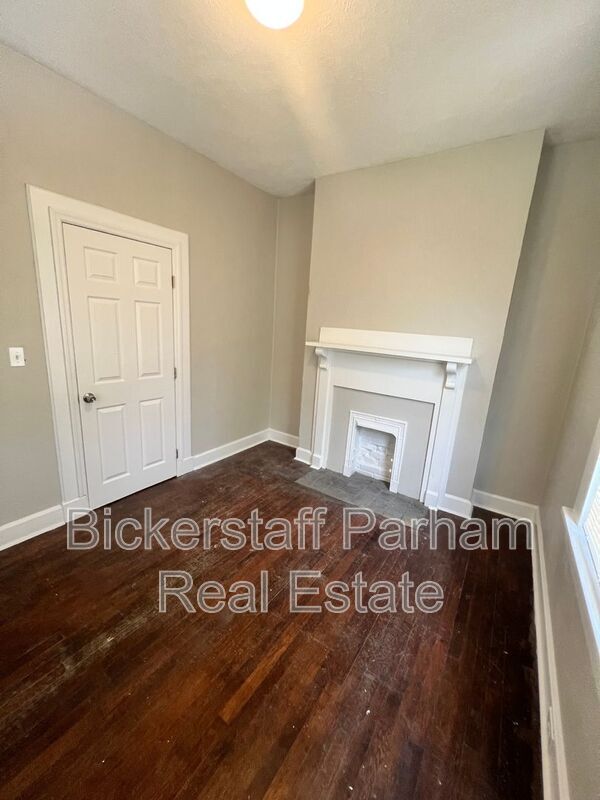 Building Photo - 3405 12th Ave