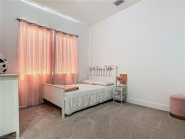 Building Photo - 5285 Marano Dr