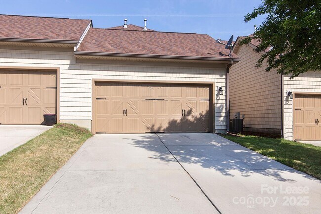 Building Photo - 2231 Eversham Dr NW