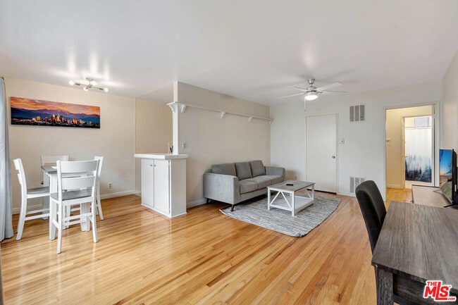 Building Photo - 4035 Inglewood Blvd