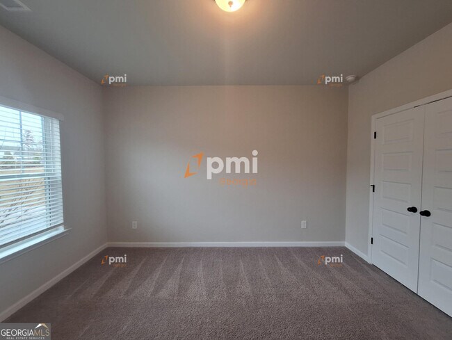 Building Photo - 5219 City Walk Dr