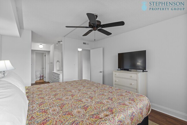 Building Photo - 1825 St Julian Pl