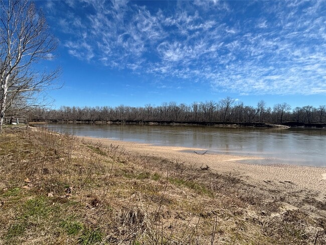 Building Photo - 492 Trinity Rd