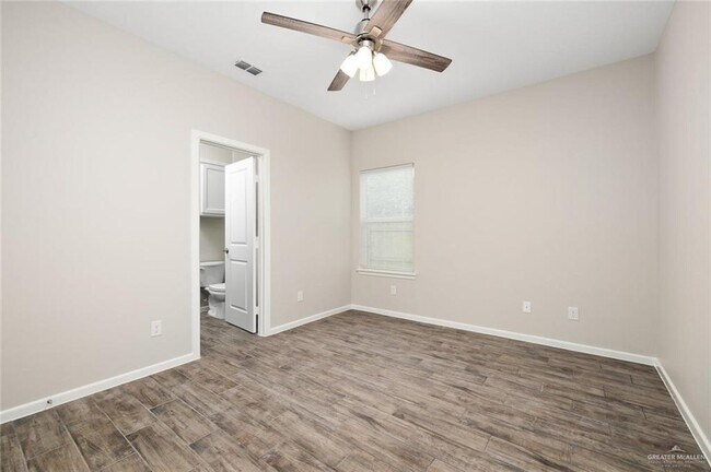Building Photo - 2613 Sage Dr