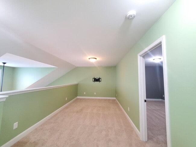 Building Photo - Gorgeous Home In Turnberry Subdivision