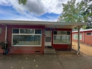Building Photo - 3824 SE 51st Ave
