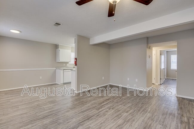 Building Photo - 2573 Tobacco Rd