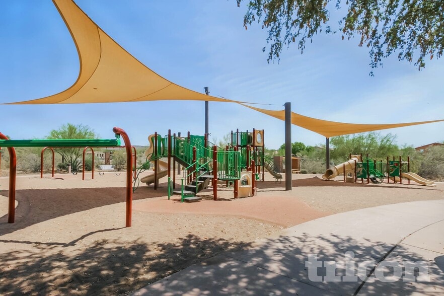 Building Photo - 12564 W Hummingbird Terrace