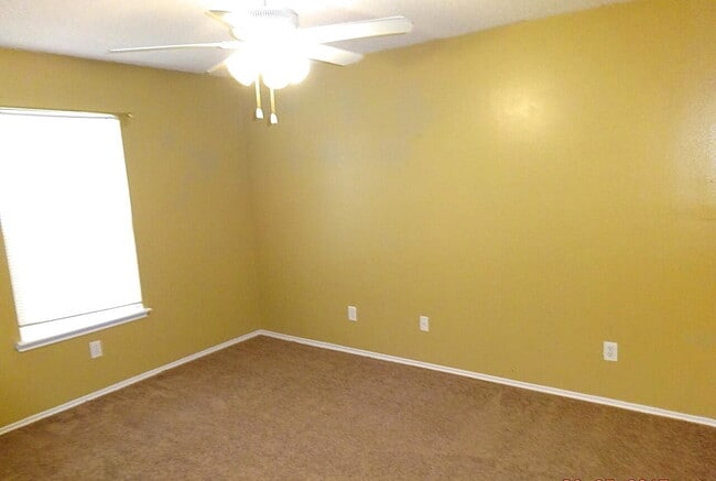 Building Photo - Beautiful House Located A Few Blocks From Elementary & Close Access To S.Loop 289 & Interstate!
