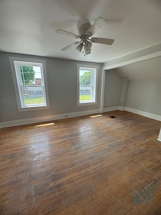 Building Photo - Village of W Carthage 4 Bedroom / 1.5 Bath...