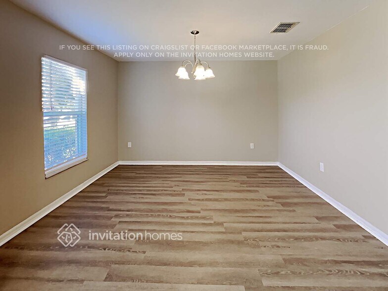 Building Photo - 2128 Valrico Heights Blvd