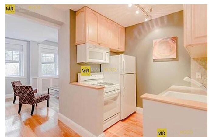 Building Photo - 1999 Commonwealth Ave