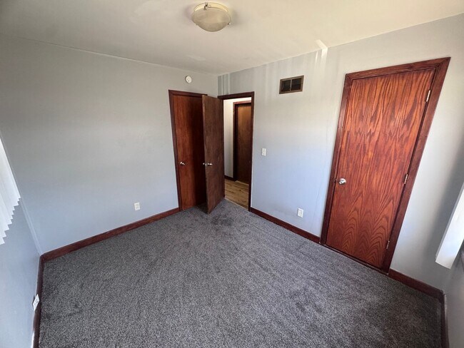 Building Photo - COMING SOON! Bright & Spacious 3-Bedroom Home with Large Backyard