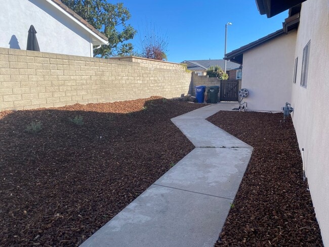 Building Photo - Summerfield Home