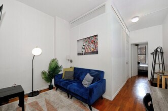 Building Photo - 474 9th Ave