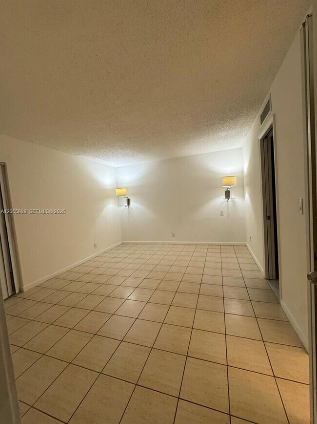 Building Photo - 3022 Coral Springs Dr