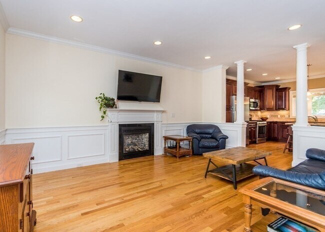 Building Photo - 67 Trimount Ave
