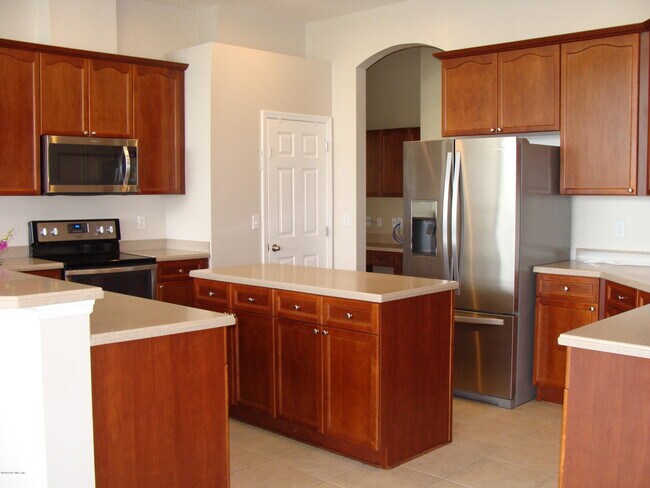 Building Photo - 2266 Cascadia Ct
