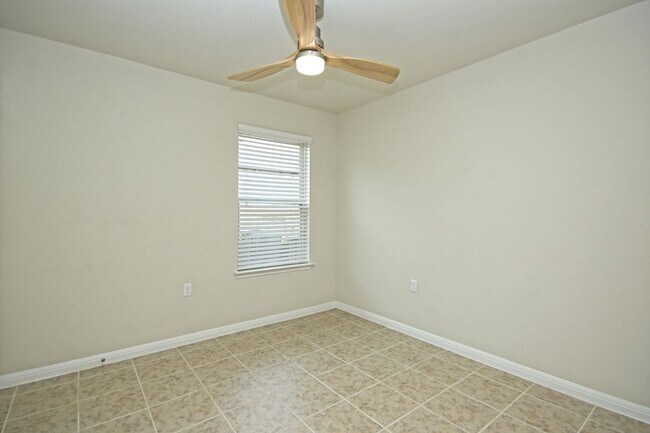 Building Photo - 213 Paint Creek Ln