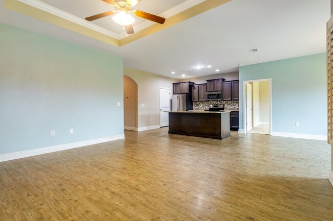 Building Photo - 1717 Waterford Sound Blvd